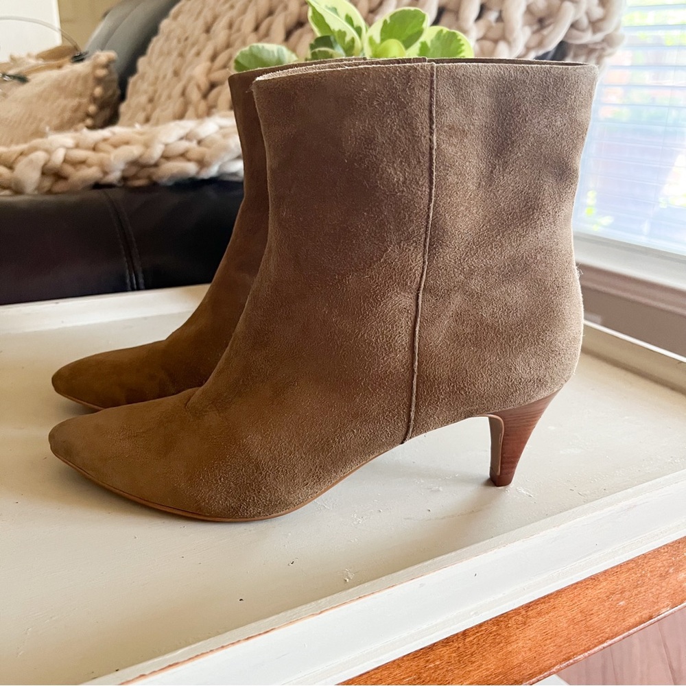 Dolce Vita Women's Dee Kitten Heel Booties in Truffle Suede, Size 7